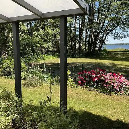 Dream Bungalow On Grimmitzsee With Lake View Hébergement de vacances Joachimsthal
